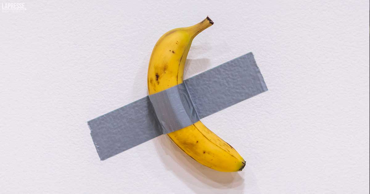 Il furto della banana di Cattelan: il regolamento dell’opera d’arte