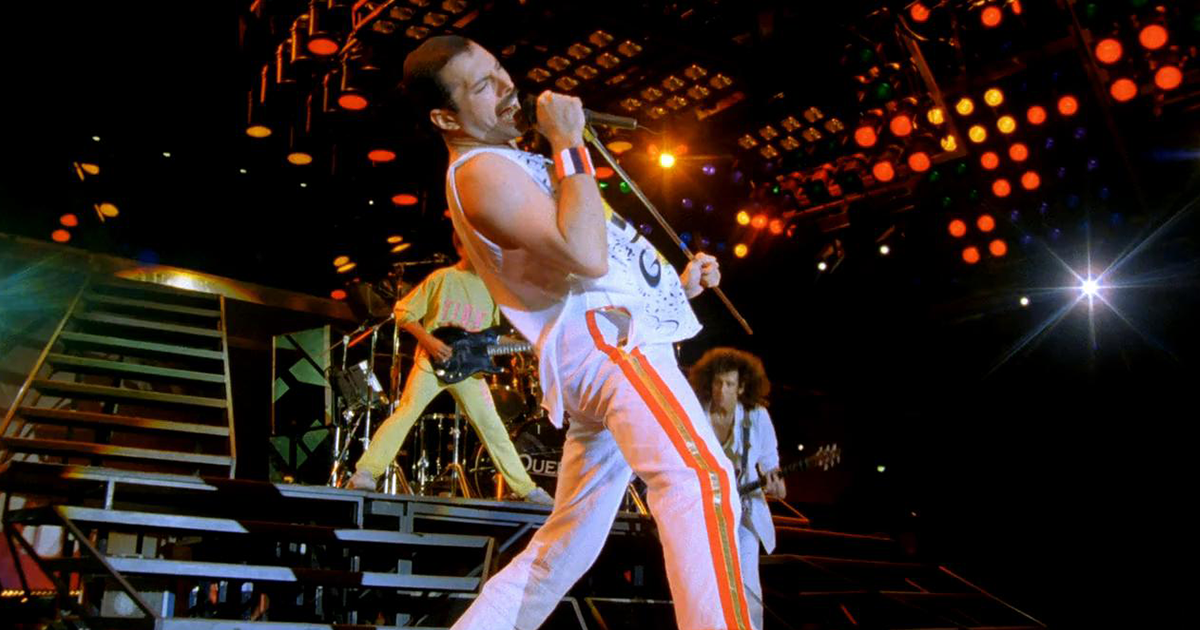 Queen, 40 anni dal concerto che fece la storia: Freddie Mercury a Budapest Queen, 40 anni dal concerto che fece la storia: Freddie Mercury a Budapest